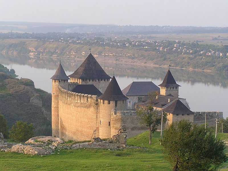 3° posto: fortezza di Khotyn, Khotyn, Chernivtsi Oblast. CC-BY-SA Denis Vitchenko