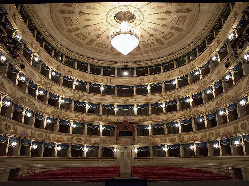 Teatro Dante Alighieri, Ravenna. Foto di Lorenzo Gaudenzi [Licenza CC-BY-SA]