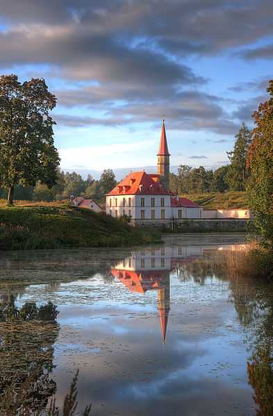 Palazzo del Priore sul Lago Nero, Gatchina. CC-BY-SA Canes