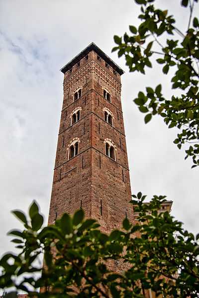 Veduta Esterna della Torre Troyana di Asti. Foto di Marco Odina [licenza CC-BY-SA 3.0] 