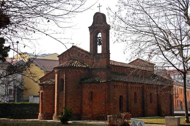 Chiesa romanica di San Pietro, Robbio. CC-BY-SA Alessandro Vecchi