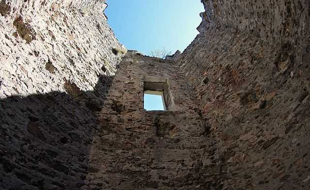 Torre di Pramotton (AO) - Foto di Rosario Lepore [Licenza CC-BY-SA 3.0]