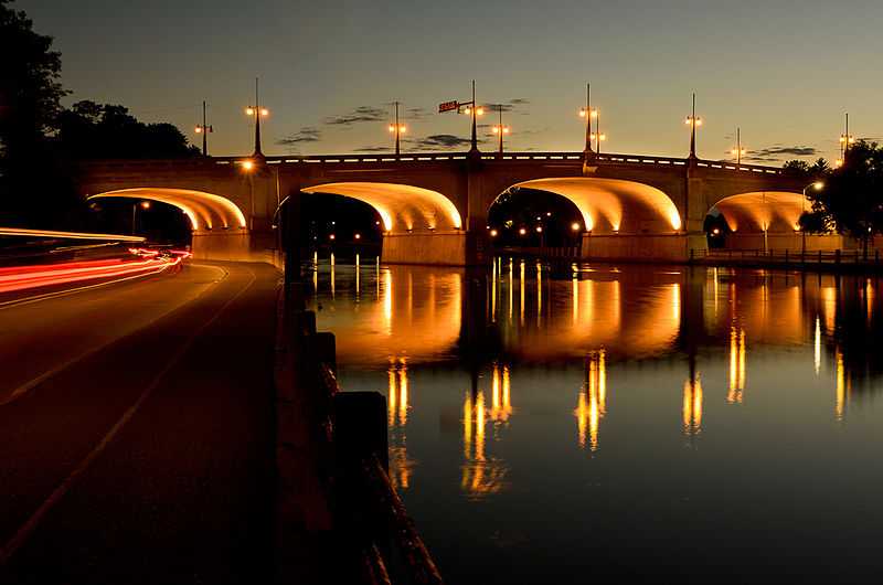 3° posto: Ponte di Bank Street, Ottawa. CC-BY-SA Gregvgregv