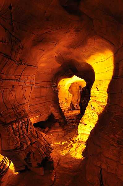 2° posto: grotte di Belum. CC-BY-SA Naga Praveena Sharma P  