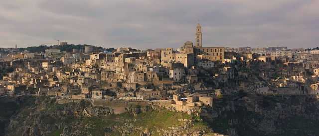 Una foto panoramica di Matera. [Foto di Mattis, licenza CC-BY-SA]