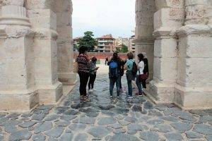 public_archaeology_verona_19-05-17_e_sfondo_arco_dei_gavi