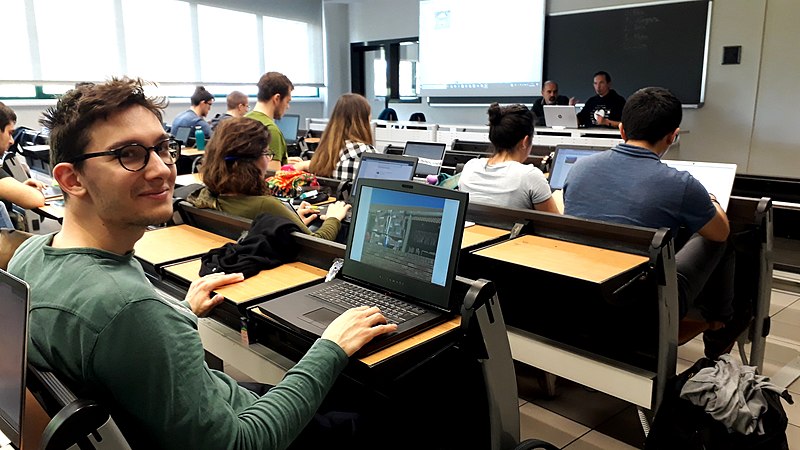 800px-Wikimedia_Italia_course_Polimi_April_2019_03