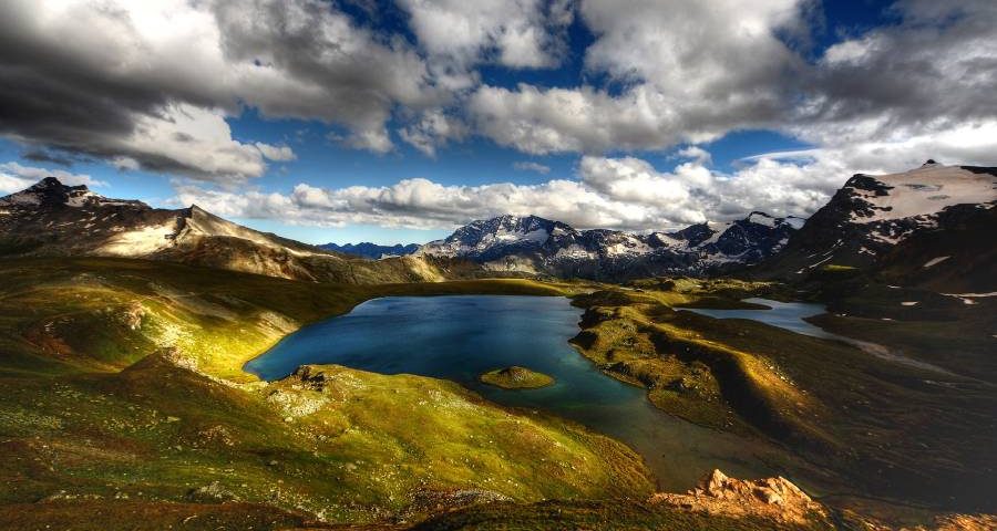 lago rosset in piemonte per la giornata internazionale dall'ambiente